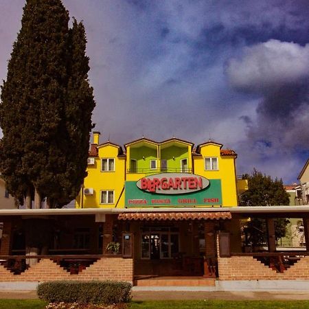 Biergarten Medulin Ngoại thất bức ảnh