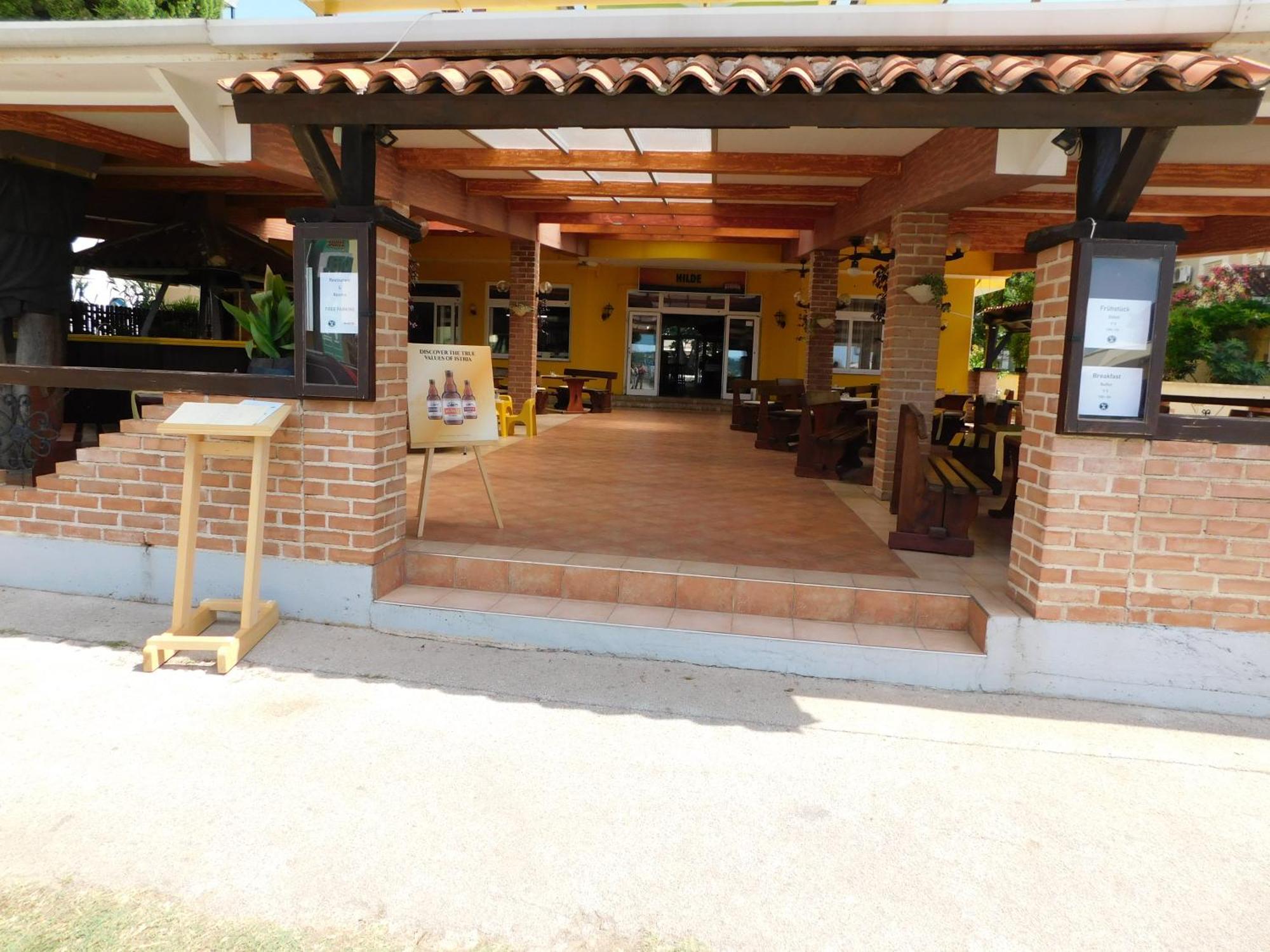 Biergarten Medulin Ngoại thất bức ảnh
