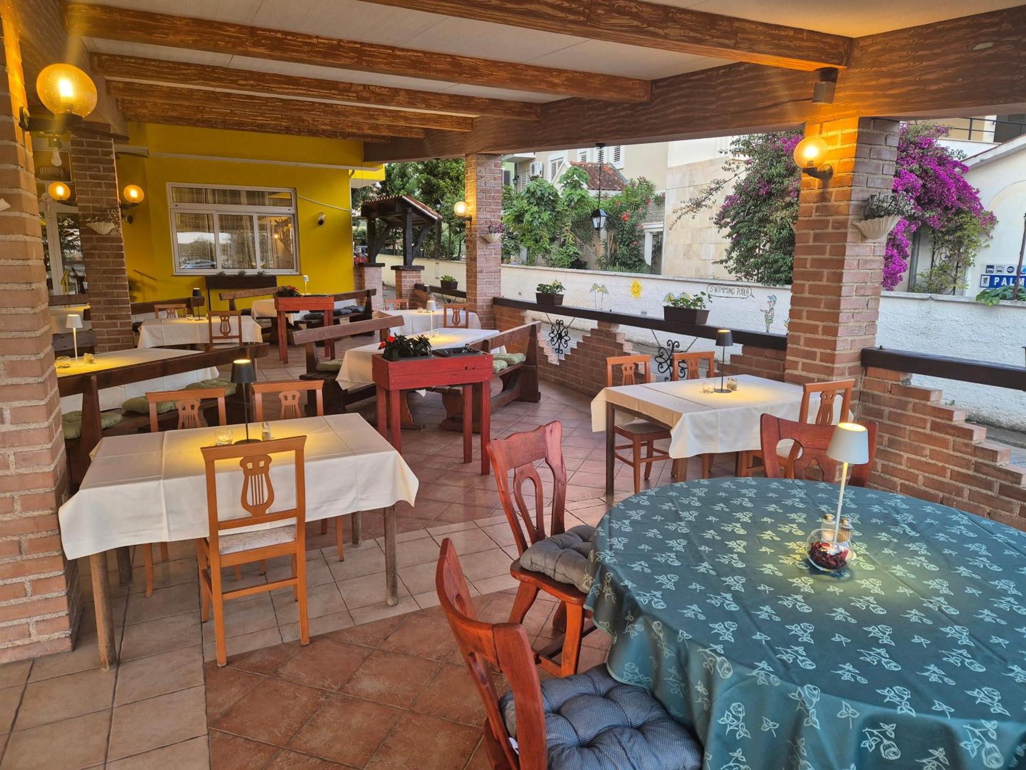 Biergarten Medulin Ngoại thất bức ảnh