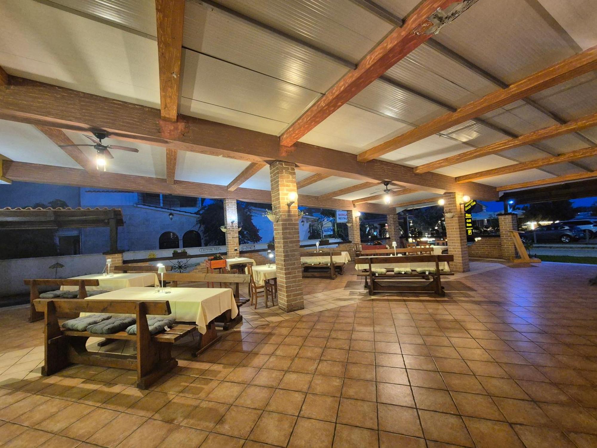 Biergarten Medulin Ngoại thất bức ảnh