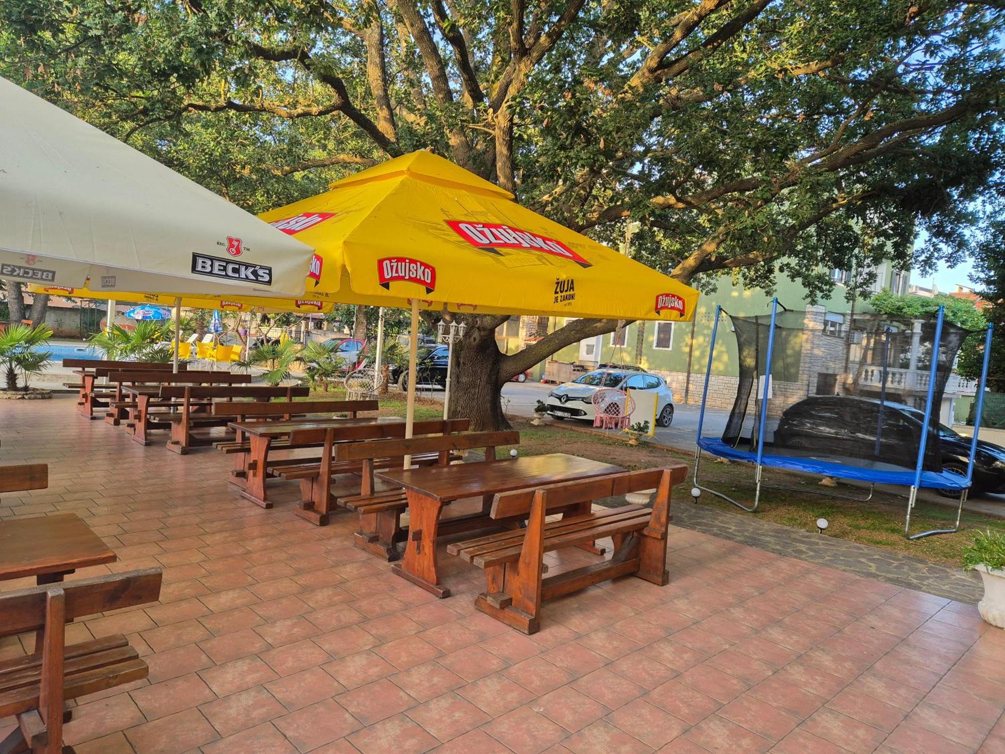 Biergarten Medulin Ngoại thất bức ảnh